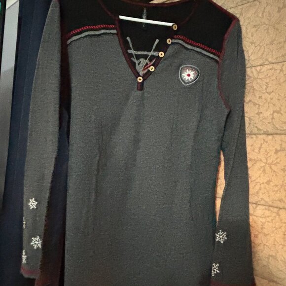 ALP-n-ROCK Laides light grey sweater, Size Large - Picture 2 of 5